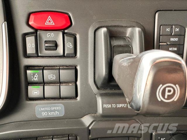 Scania R580 A6x2NB HMF3220LK Retarder Liftachs ACC LDW Седельные тягачи