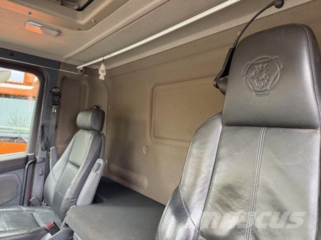 Scania R580 V8 8X4 Kipper Kran Palfinger 22002 Camiones bañeras basculantes o volquetes