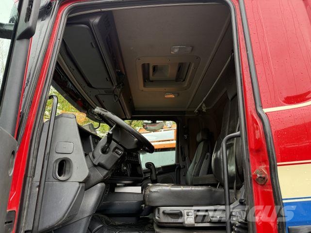 Scania R580 V8 8X4 Kipper Kran Palfinger 22002 Camiones grúa