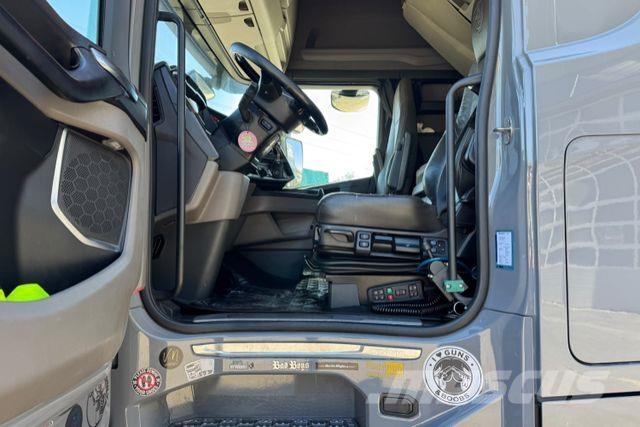 Scania S580 V8 4x2 Tegljači
