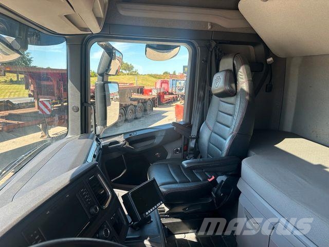 Scania S650 V8 6×4 / Hydraulic System / 120,000 kg Camiones tractor