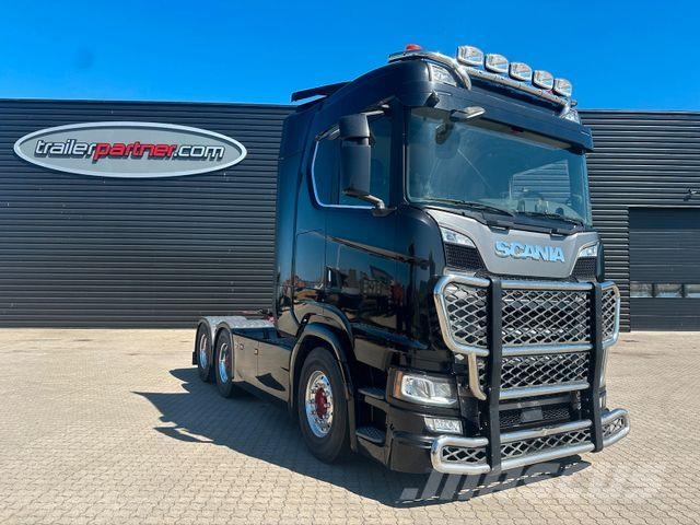 Scania S650 V8 6×4 / Hydraulic System / 120,000 kg Camiones tractor