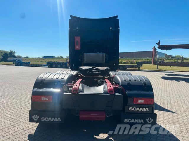 Scania S650 V8 6×4 / Hydraulic System / 120,000 kg Camiones tractor