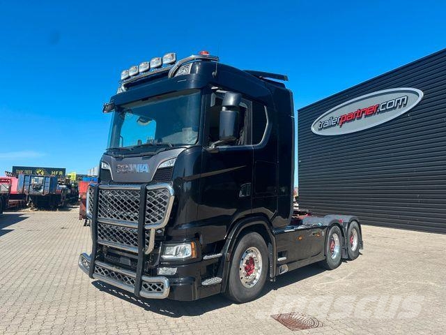 Scania S650 V8 6×4 / Hydraulic System / 120,000 kg Camiones tractor