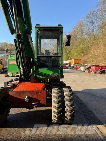 Schaeff HMI40,Rückfahrkamera,guteBereifung Lastik tekerli ekskavatörler