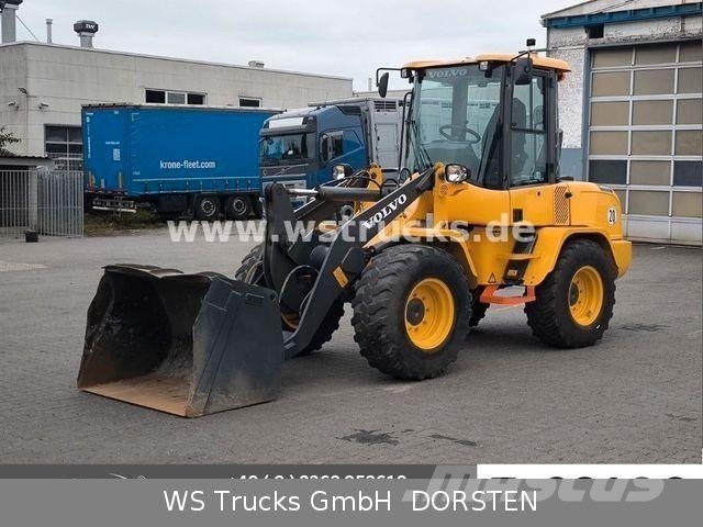 Schäffer 2428 SLT Fahrerschutzkabine , Gabel , Schaufel Tracteur