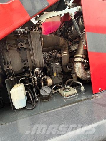 Schäffer 8620T / nur 2.717h / Schaufel & Gabel Gumikerekes homlokrakodók