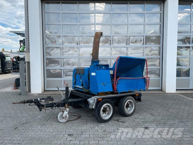 Schliesing MX 660 / Hacker / 3.689h / HATZ Alte remorci