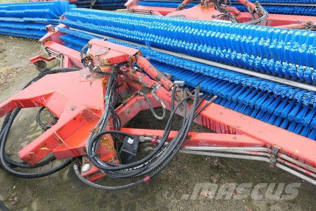 Schmidt CJS 914 Super, Kehrbesen, 4,2m breit Kāpurķēžu buldozeri