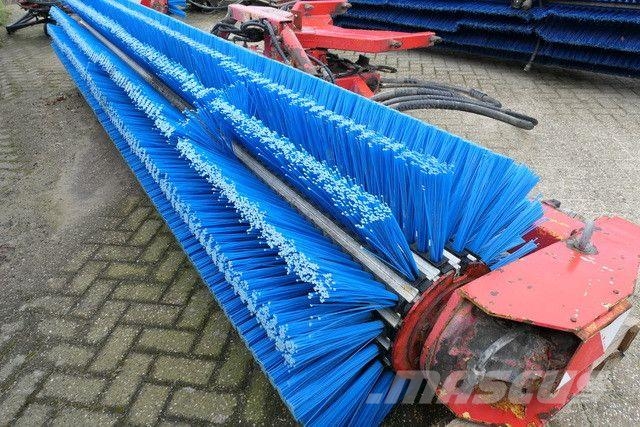 Schmidt CJS 914 Super, Kehrbesen, 4,2m breit Kāpurķēžu buldozeri