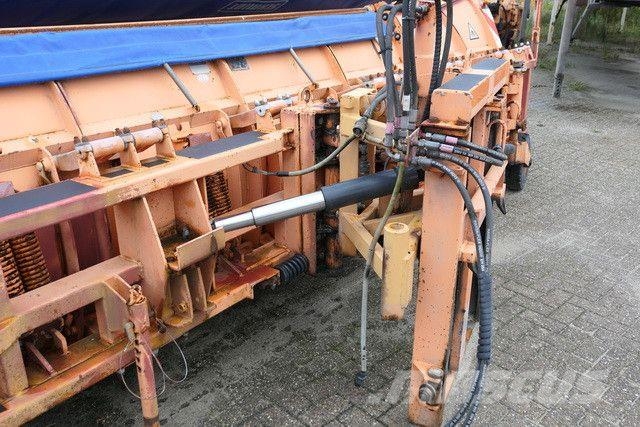 Schmidt MF 10-3, Schneeschild, Schneepflug Sneeuwschuivers en -ploegen