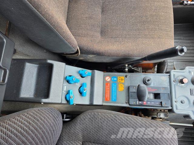 Schmidt SK 153 SX / Kehrmaschine / 6.078h Utcaseprő teherautók