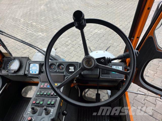Schmidt SK 153 SX / Kehrmaschine / 6.078h Utcaseprő teherautók