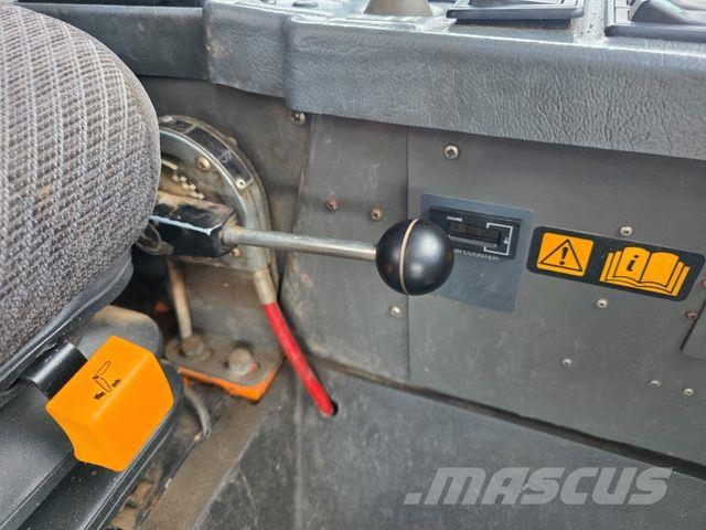 Schmidt SK 153 SX / Kehrmaschine / 6.078h Utcaseprő teherautók