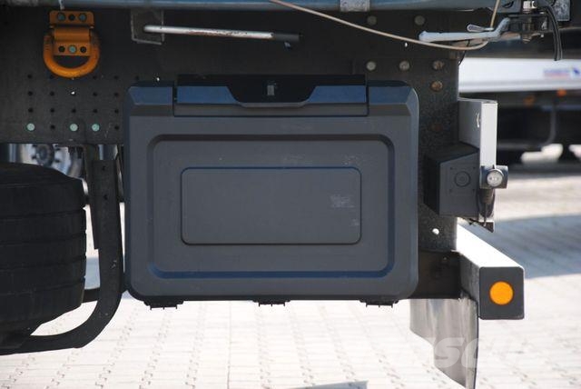 Schmitz Cargobull Lifting axle x2, pallet box Semi-remorca speciala