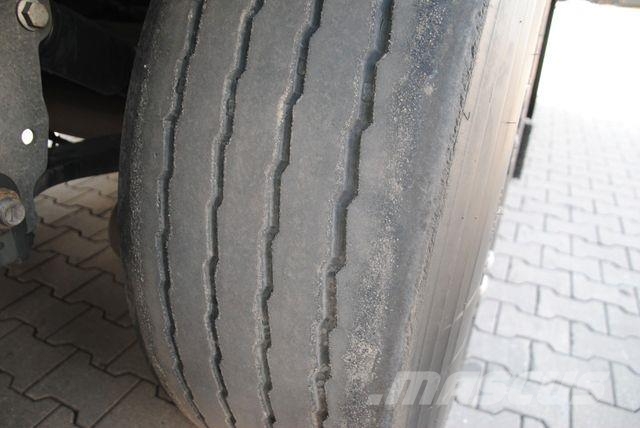 Schmitz Cargobull Lifting axle x2, pallet box Semi-remorca speciala
