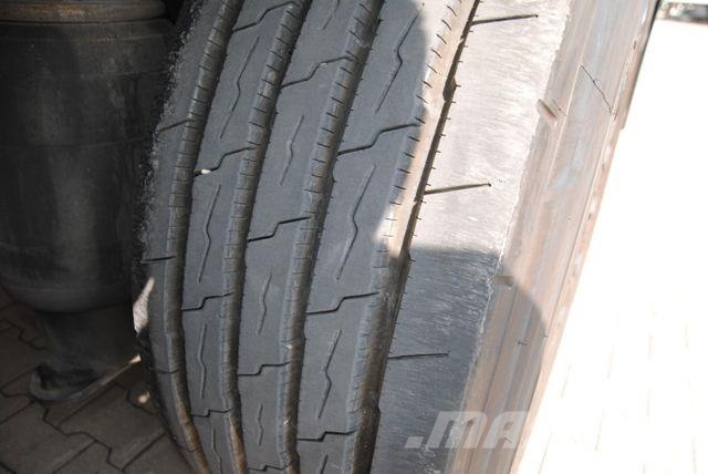 Schmitz Cargobull Lifting axle x2, pallet box Semi-remorca speciala