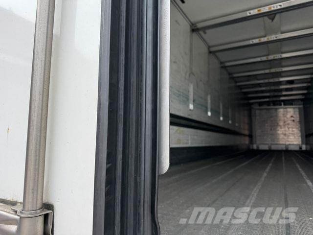 Schmitz Cargobull SCB*S3T * DOPPELSTOCK * LIFTACHSE * 2,50 M BREIT Hladilne polprikolice