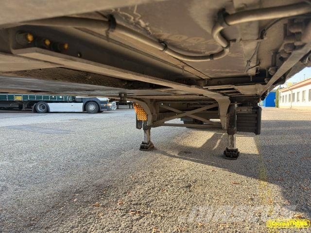 Schmitz Cargobull SCB S3T MEGA LIFTING ROOF 侧帘半挂车