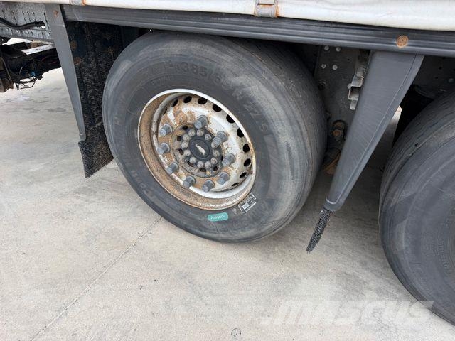 Schmitz Cargobull Tautliner Standard Lift ZEPRO نصف مقطورات بباب جانبي