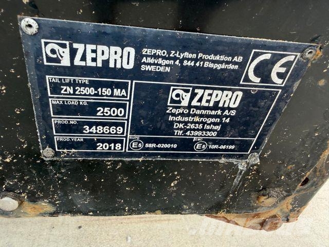 Schmitz Cargobull Tautliner Standard Lift ZEPRO نصف مقطورات بباب جانبي