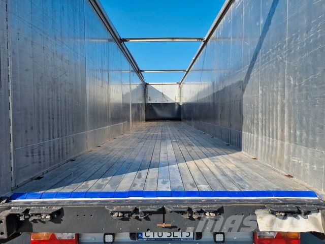 Schmitz Cargobull Walkingfloor SIDE DOORS 2011 year Semi-reboques de caixa fechada