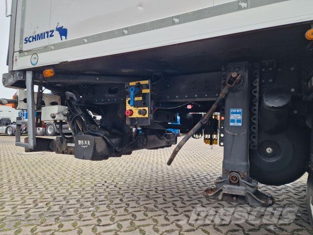 Schmitz Cargobull ZKO 18 / Ladebordwand Koel-vries trailer