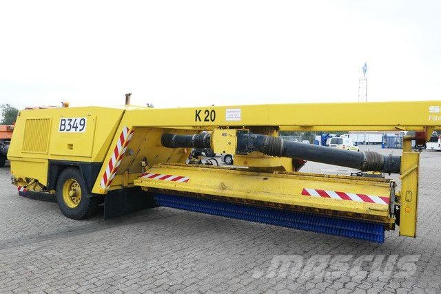 Schörling KBG P17 B, Kehrbesen, Flughafen, V8 Overige opleggers
