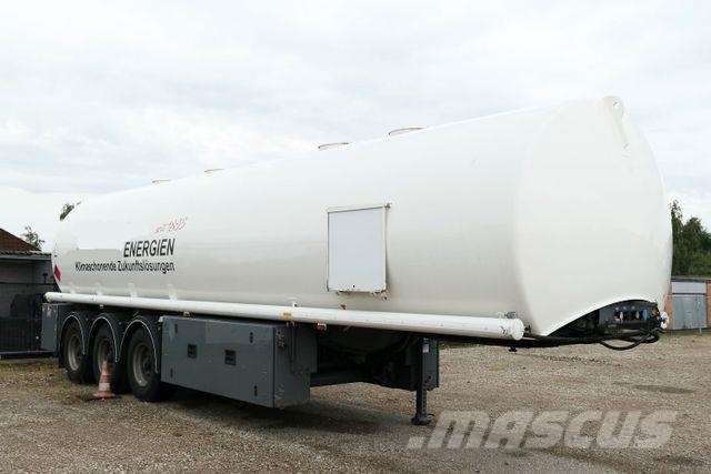 Schrader Z-STA24-44.3/4, 4 Kammern, 44m³, Peilvorr Cisternové návěsy