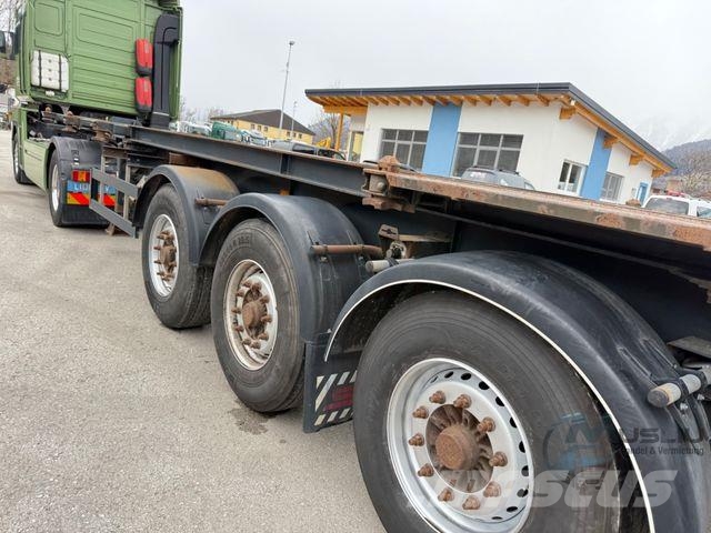 Schwarzmüller R-Serie Liftachse Containerchassis Kipperchassis Containeranhänger