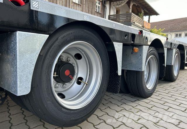 Schwarzmüller RH240 Jumbo Plateau Tieflader ausziehbar Semirremolques de carga baja