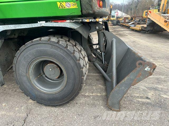 Sennebogen 730E Wheeled excavators
