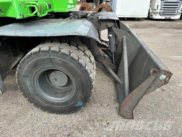 Sennebogen 730E Wheeled excavators