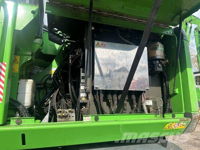 Sennebogen 730E Wheeled excavators