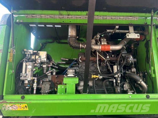 Sennebogen 730E Wheeled excavators