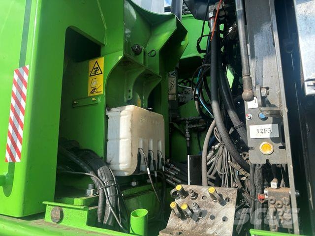 Sennebogen 730E Wheeled excavators
