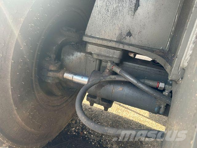 Sennebogen 730E Wheeled excavators