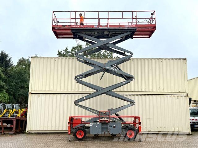 SkyJack SJ9250RT 4x4 / 17.2 Meter / 2015 BJ Scheren-Arbeitsbühnen