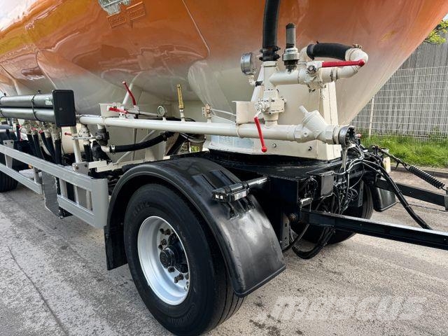 Spitzer SAP 1833/3M Futtersilo 3-Kammern Otros camiones