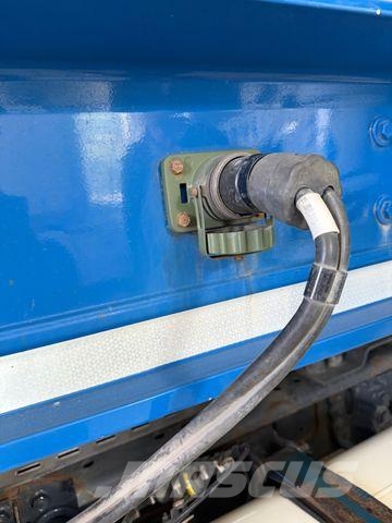 Spitzer SILO 60 CUBIC WIE NEU!!! Semi remorque citerne