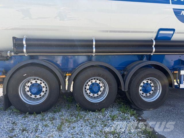 Spitzer SILO 60 CUBIC WIE NEU!!! Semi remorque citerne