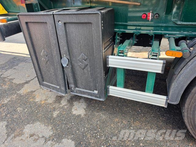 Spitzer SK 2745 Polprikolice cisterne