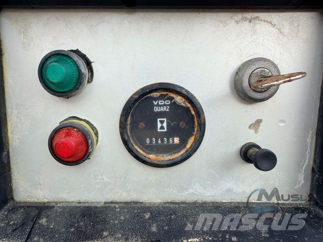 Stetter 7m³ 4 Zylinder Deutz Motor 기타 세미 트레일러