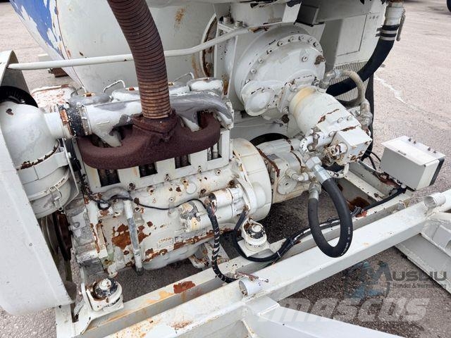 Stetter 7m³ 4 Zylinder Deutz Motor 기타 세미 트레일러