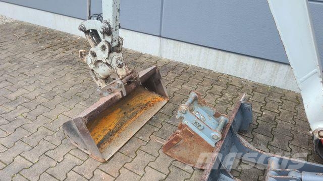 Takeuchi TB 216 - Powertilt HS01 - 2 Löffel - Mini excavators < 7t (Mini diggers)