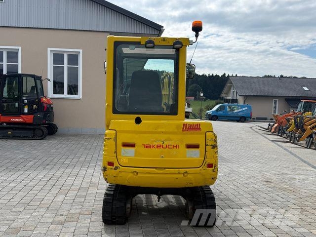 Takeuchi TB 228 mit Powertilt Minigraafmachines < 7t