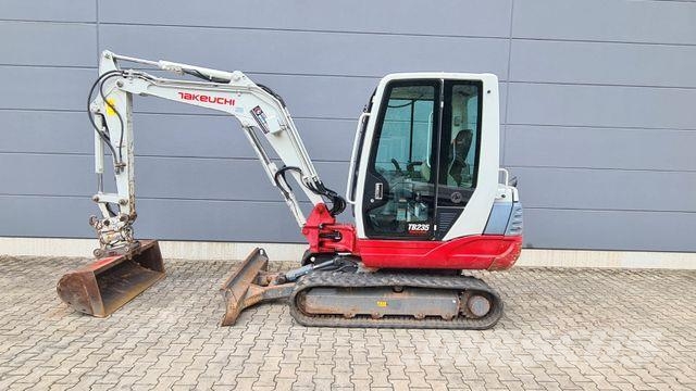 Takeuchi TB 235 - Powertilt - HS03 - Grabenlöffel Miniescavatori