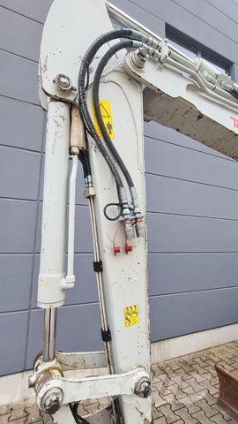 Takeuchi TB 250 - Powertilt Miniescavadeiras < 7t (Mini escavadeiras)
