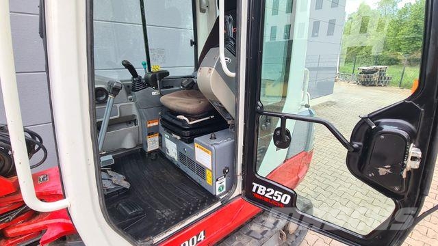 Takeuchi TB 250 - Powertilt Miniescavadeiras < 7t (Mini escavadeiras)