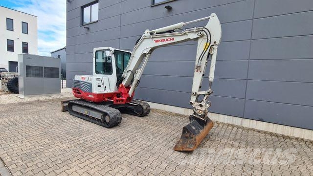 Takeuchi TB 250 - Powertilt Miniescavadeiras < 7t (Mini escavadeiras)